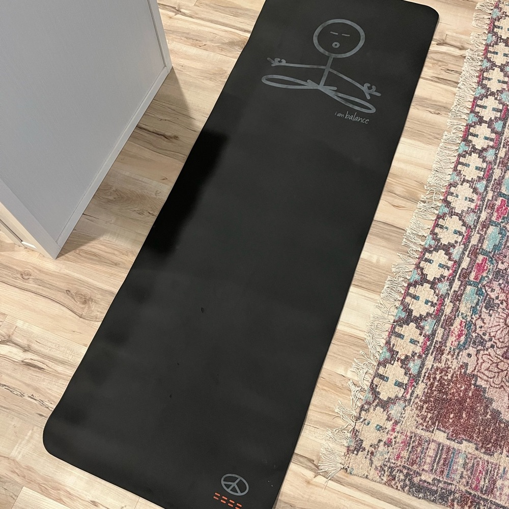 PEACE LOVE WORLD PEACE SIGN YOGA MAT